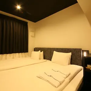 호텔 트래드 리플레이, 오사카